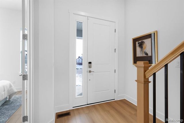 5157 Poppydrew Lane, Ann Arbor, MI 48108