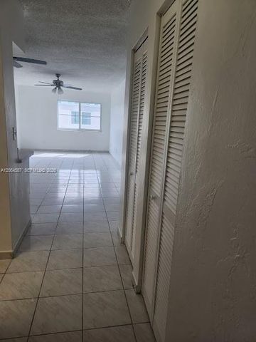 5505 NW 7th St W410, Miami, FL 33126