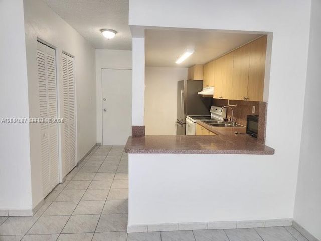 5505 NW 7th St W410, Miami, FL 33126