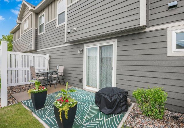 10884 Glacier Lane N, Maple Grove, MN 55369