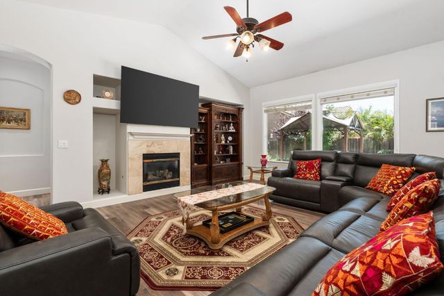 3112 Everglade Avenue, Clovis, CA 93619