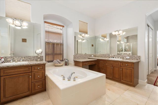 3112 Everglade Avenue, Clovis, CA 93619
