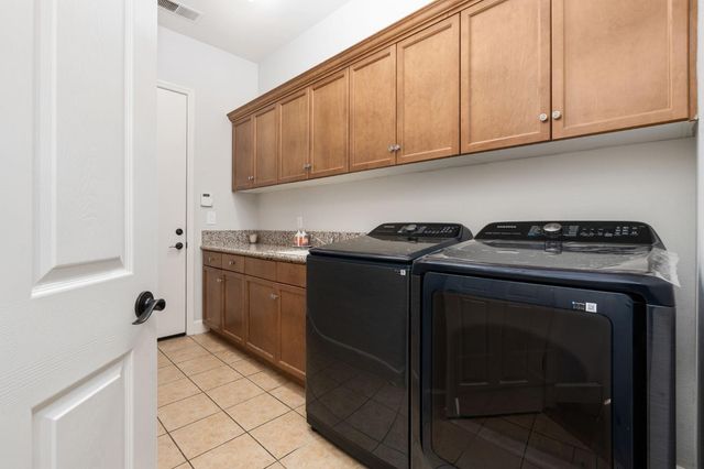 3112 Everglade Avenue, Clovis, CA 93619