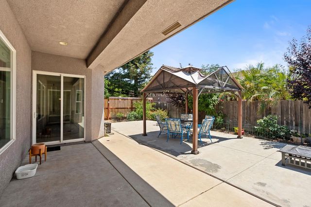 3112 Everglade Avenue, Clovis, CA 93619