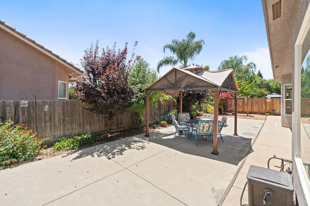 3112 Everglade Avenue, Clovis, CA 93619
