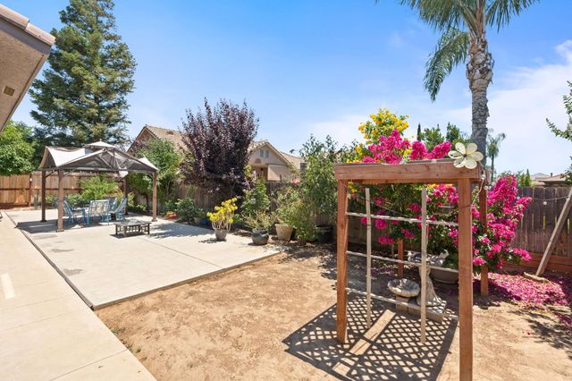 3112 Everglade Avenue, Clovis, CA 93619