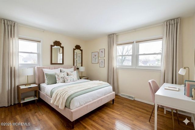 5 Milton Avenue, Manalapan, NJ 07726