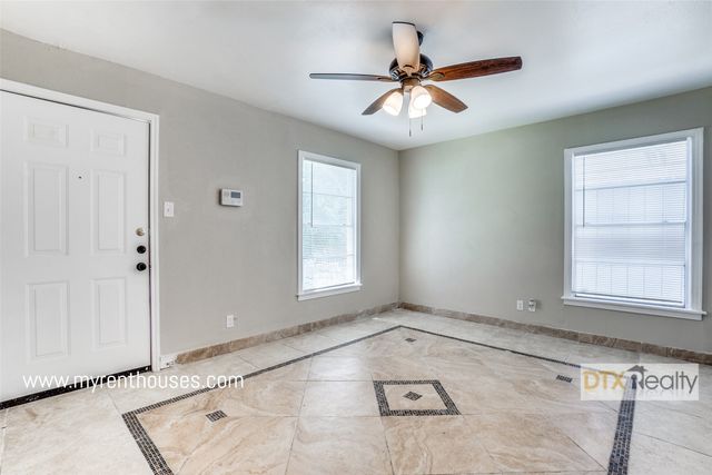 8623 Stonehurst Street, Dallas, TX 75217