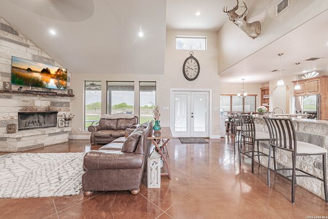 946 County Road 361, La Vernia, TX 78121