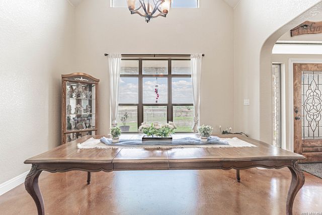 946 County Road 361, La Vernia, TX 78121