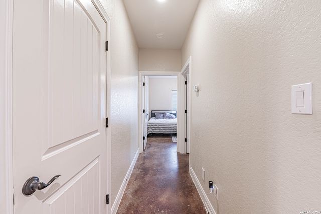 946 County Road 361, La Vernia, TX 78121