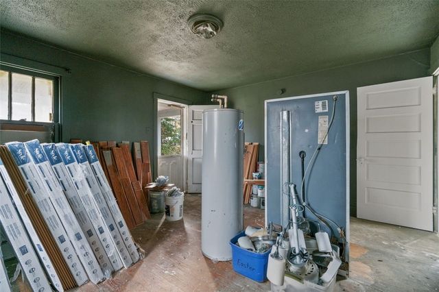 807 Toman Ave, Clairton, PA 15025