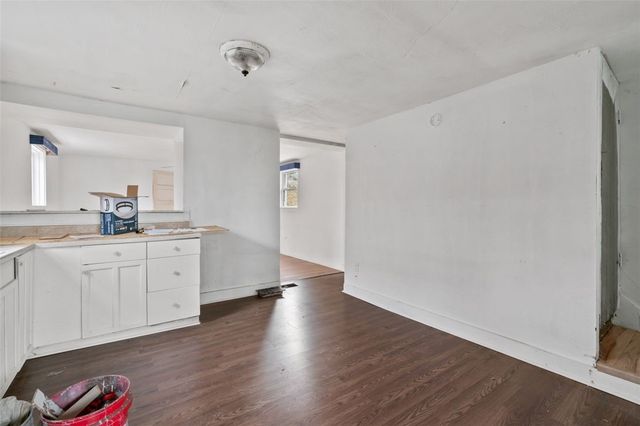 807 Toman Ave, Clairton, PA 15025