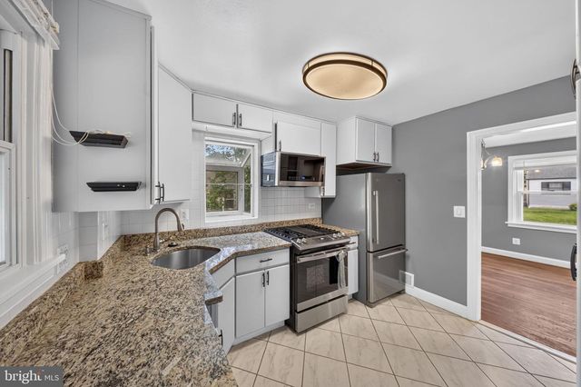 2712 NEWTON ST, Silver Spring, MD 20902