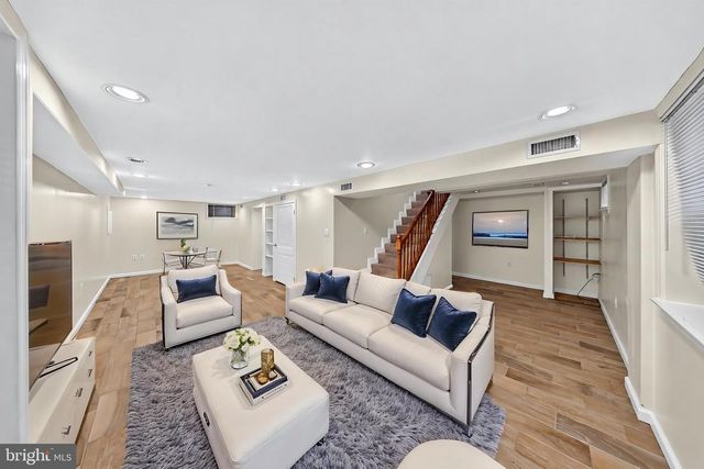 2712 NEWTON ST, Silver Spring, MD 20902