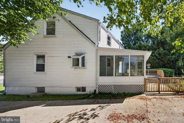 2712 NEWTON ST, Silver Spring, MD 20902