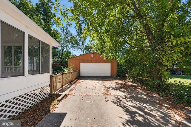 2712 NEWTON ST, Silver Spring, MD 20902