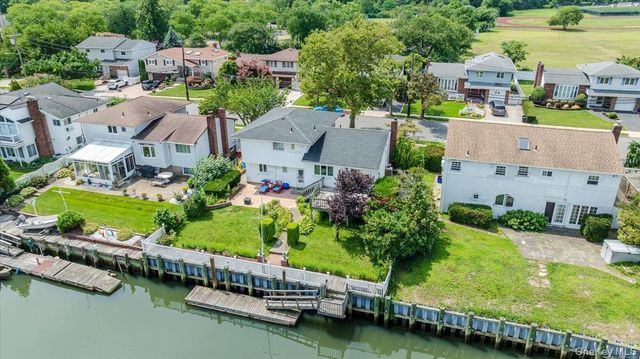 3291 Wolfson Drive, Baldwin, NY 11510