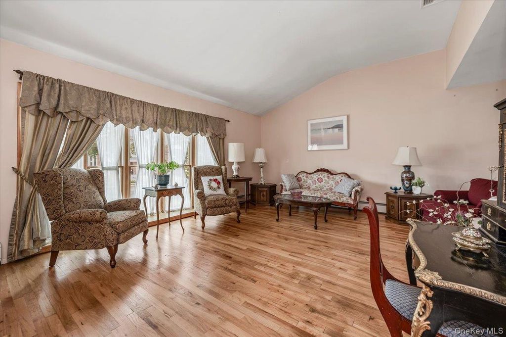 3291 Wolfson Drive, Baldwin, NY 11510 — photo 4