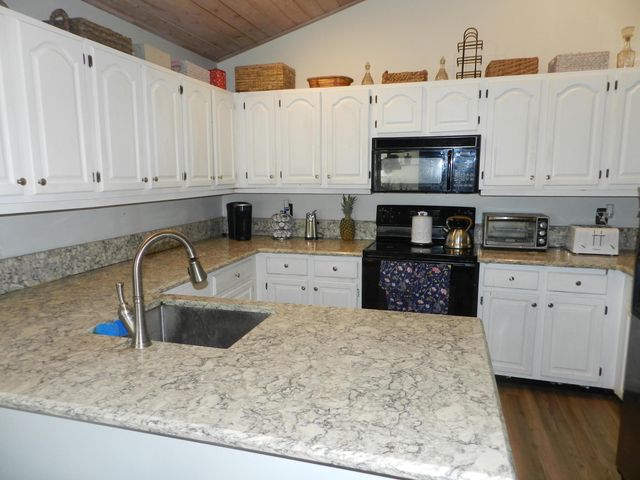 9198 Heathridge Drive, West Palm Beach, FL 33411