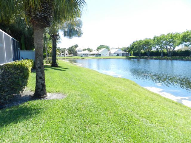 9198 Heathridge Drive, West Palm Beach, FL 33411