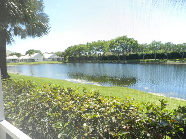 9198 Heathridge Drive, West Palm Beach, FL 33411