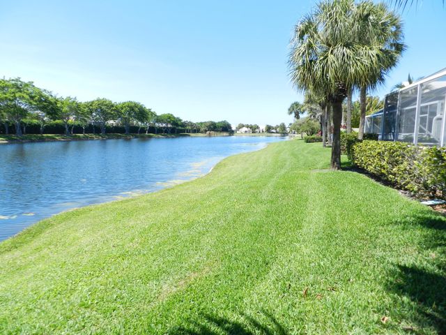 9198 Heathridge Drive, West Palm Beach, FL 33411