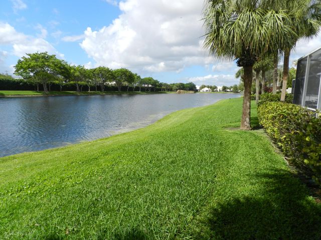 9198 Heathridge Drive, West Palm Beach, FL 33411