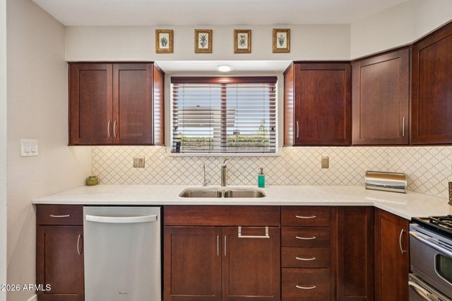 429 E LOYOLA Drive, Tempe, AZ 85282