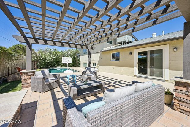 429 E LOYOLA Drive, Tempe, AZ 85282