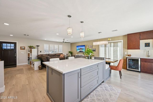 429 E LOYOLA Drive, Tempe, AZ 85282