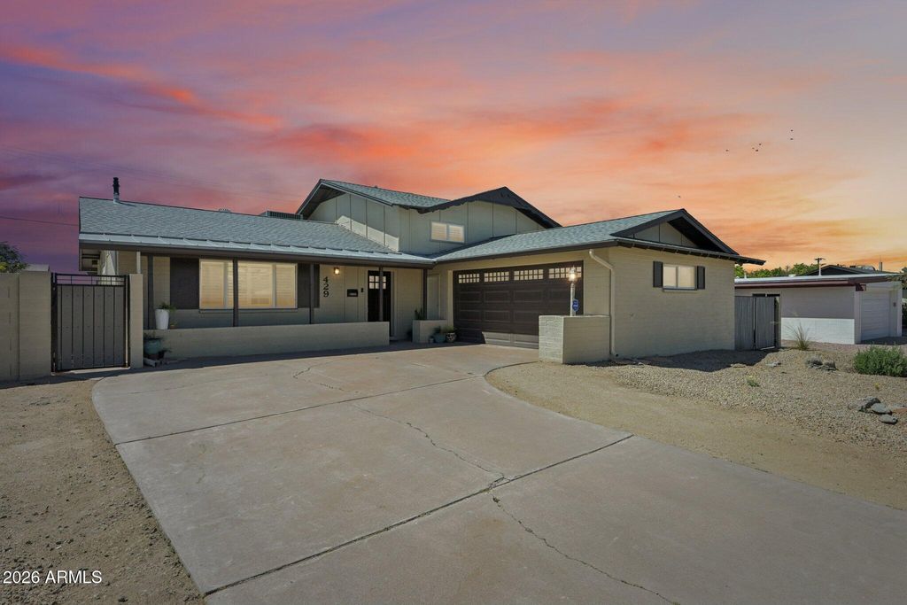 429 E LOYOLA Drive, Tempe, AZ 85282