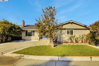 5665 Dewey Pl, Fremont, CA 94538