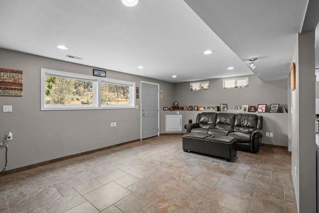 12620 N Nine Mile Rd, Nine Mile Falls, WA 99026