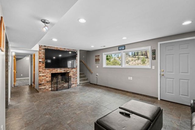 12620 N Nine Mile Rd, Nine Mile Falls, WA 99026