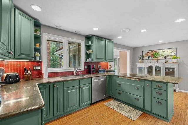 12620 N Nine Mile Rd, Nine Mile Falls, WA 99026