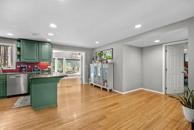 12620 N Nine Mile Rd, Nine Mile Falls, WA 99026