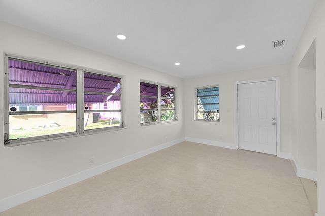 5309 NW 49th Avenue, Tamarac, FL 33319