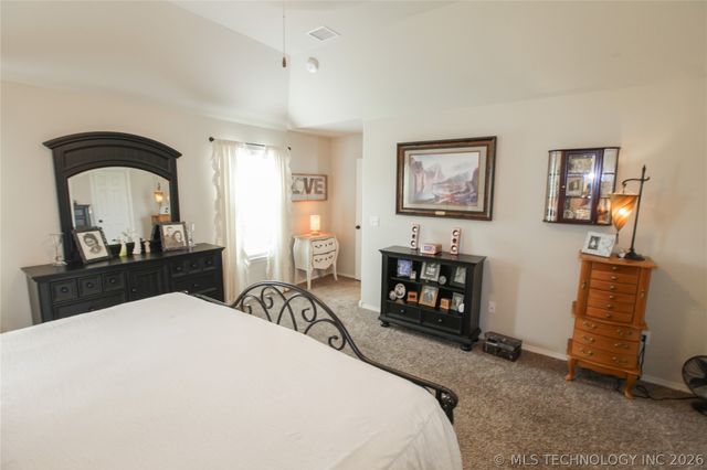 8466 Dunnwood Road, Claremore, OK 74019