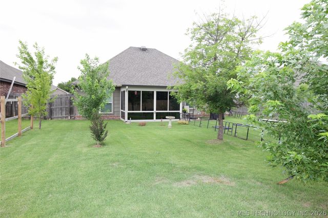 8466 Dunnwood Road, Claremore, OK 74019