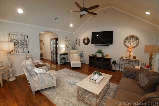 8466 Dunnwood Road, Claremore, OK 74019
