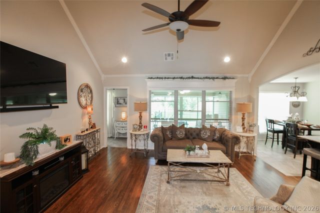 8466 Dunnwood Road, Claremore, OK 74019