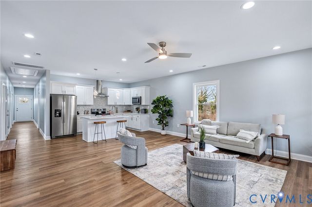 546 Clinton St, Petersburg, VA 23803