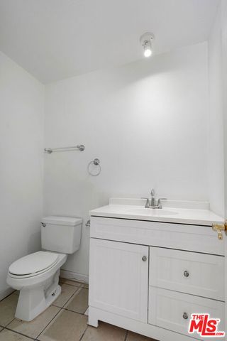 2519 Kansas Avenue 107, Santa Monica, CA 90404