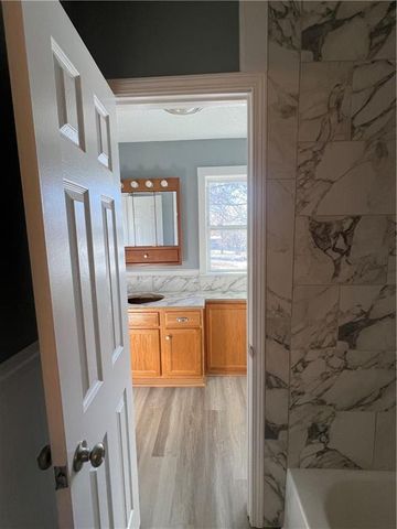 14096 Mitchell Court, Basehor, KS 66007