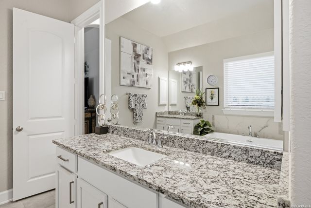 1817 DURHAM PARK, Bulverde, TX 78163