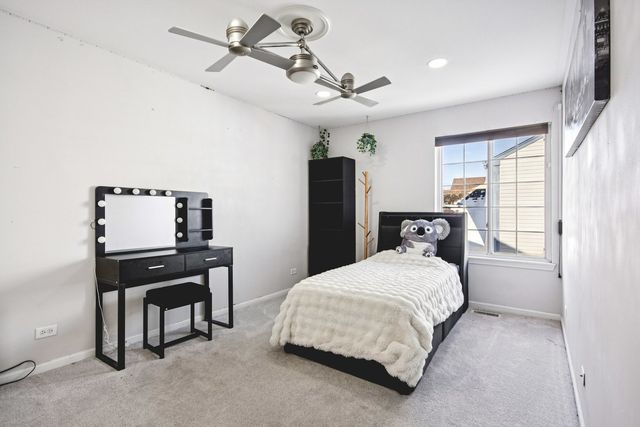 521 Ivory Lane, Bartlett, IL 60103