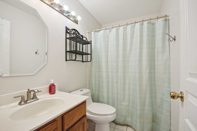 521 Ivory Lane, Bartlett, IL 60103