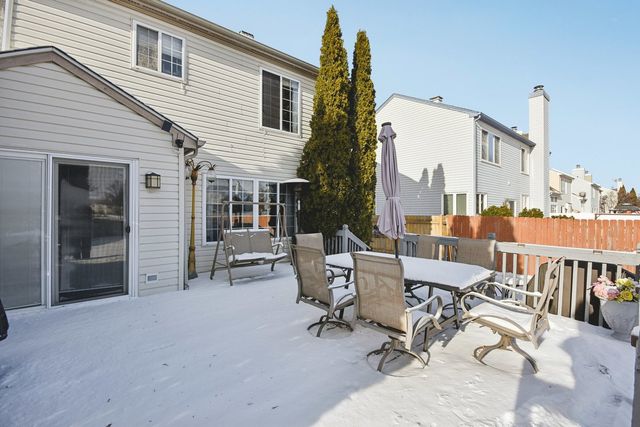 521 Ivory Lane, Bartlett, IL 60103