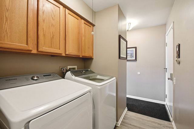 521 Ivory Lane, Bartlett, IL 60103